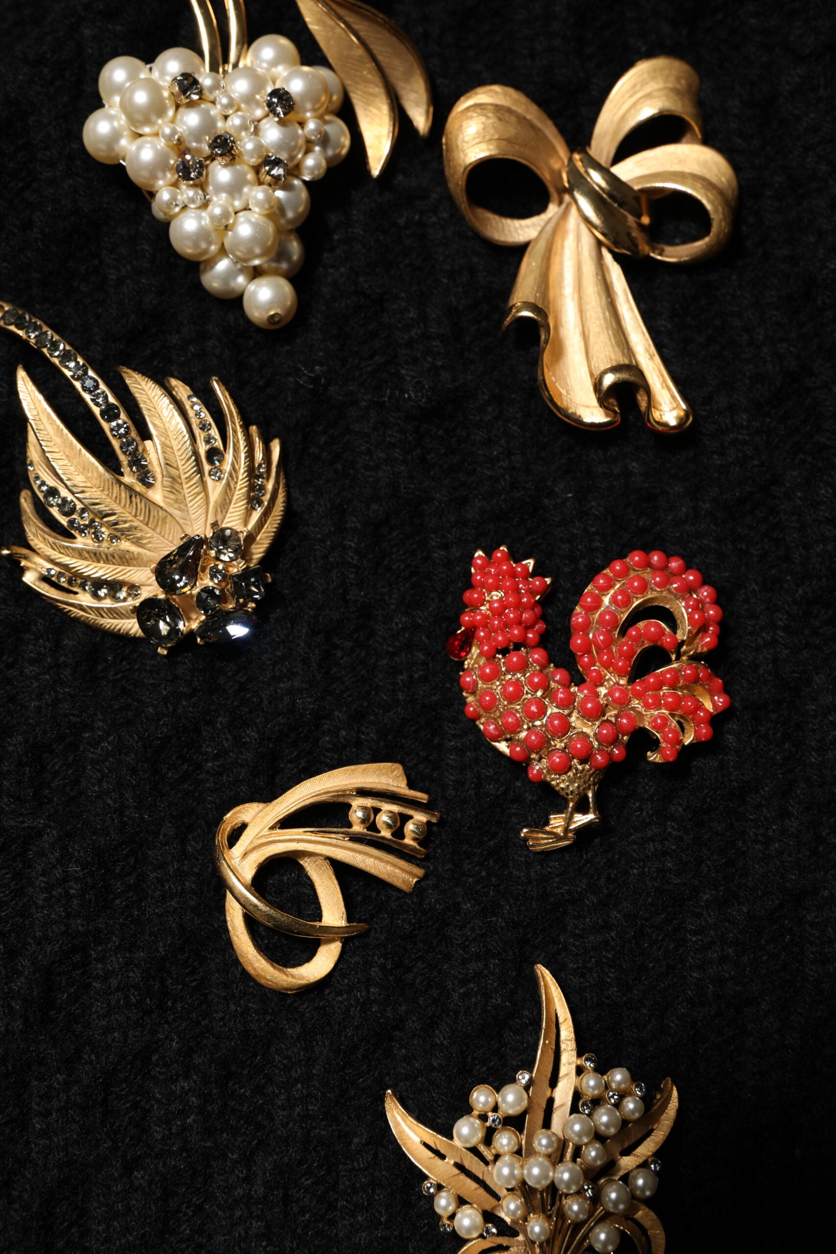 Dolce & Gabbana Schwarze gesteppte Jacke aus Kaschmir mit Verzierungen